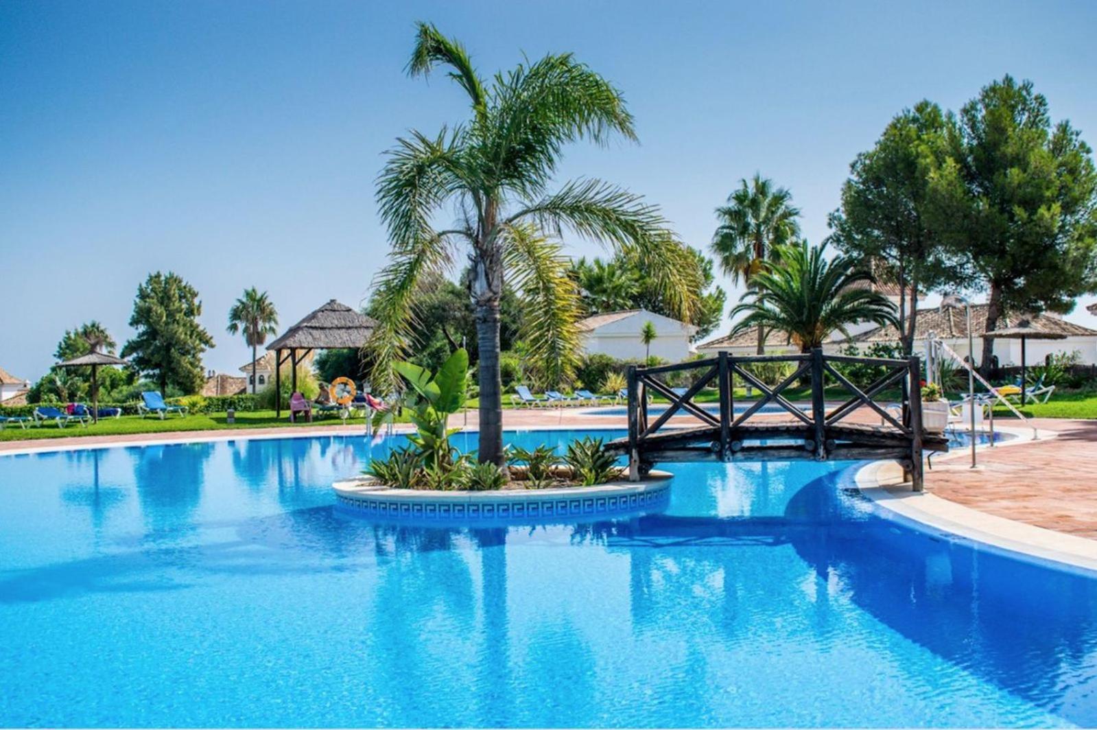 Castillo de Sabinillas Duquesa Suites Golf And Garden מראה חיצוני תמונה